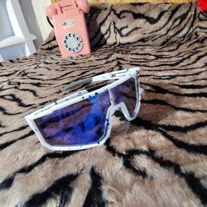 White and Blue Speckled Sunglasses